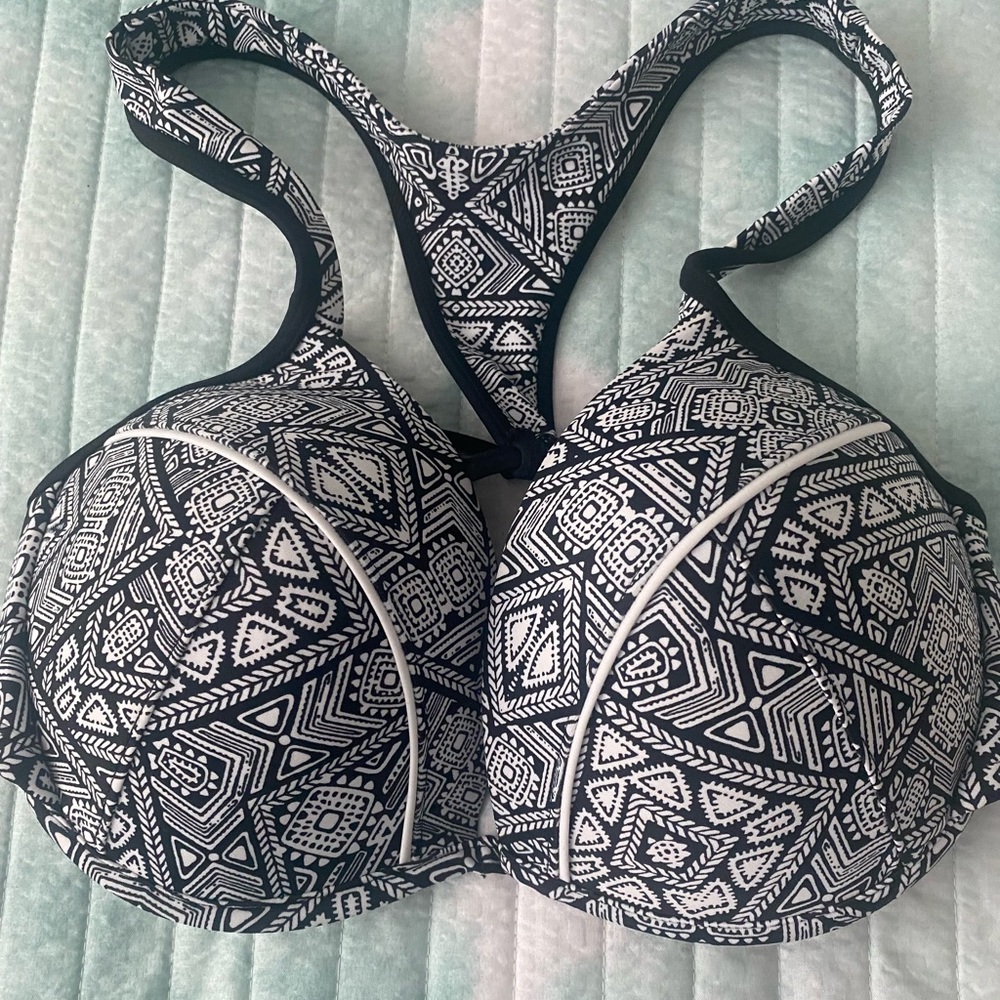 Xhilaration Black and White Racer Back Bikini Top